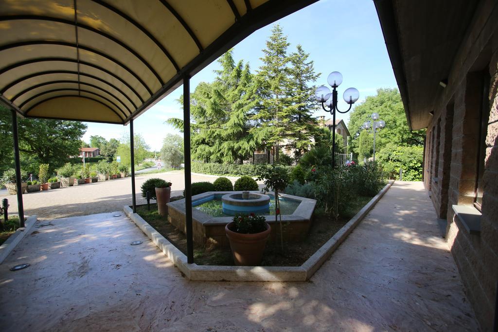Hotel Ristorante Al Brunello Di مونتالشينو المظهر الخارجي الصورة