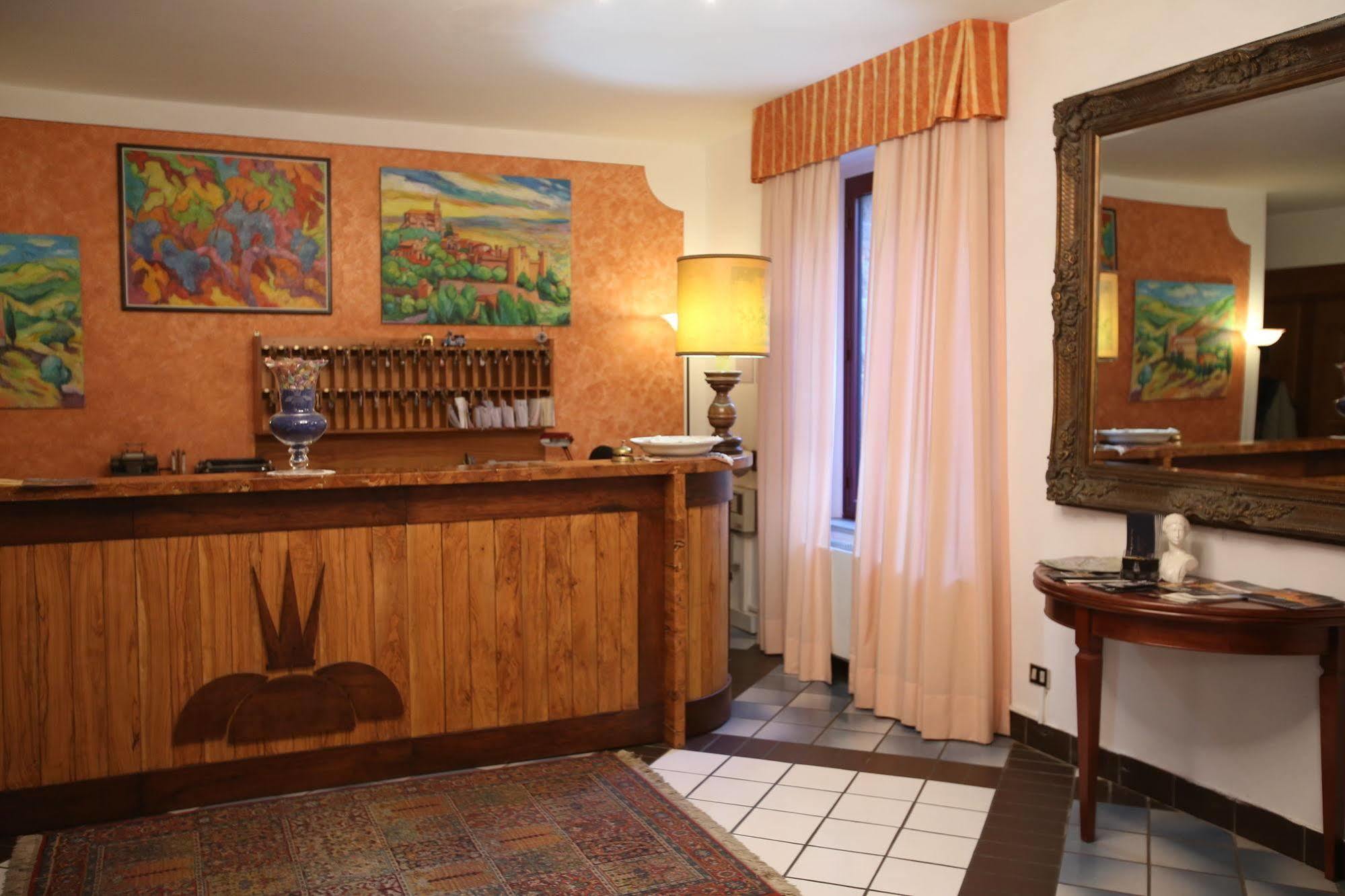 Hotel Ristorante Al Brunello Di مونتالشينو المظهر الخارجي الصورة
