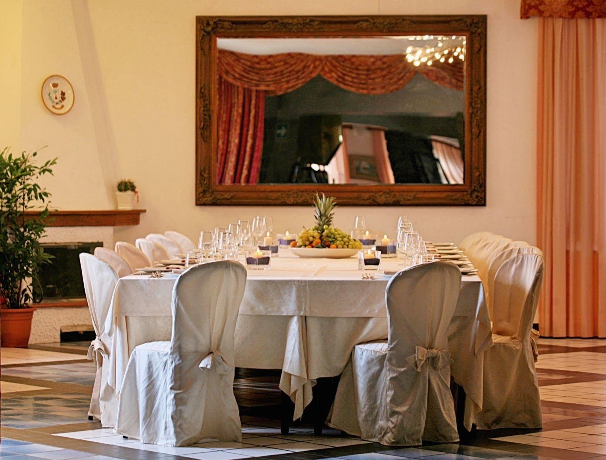 Hotel Ristorante Al Brunello Di مونتالشينو المظهر الخارجي الصورة