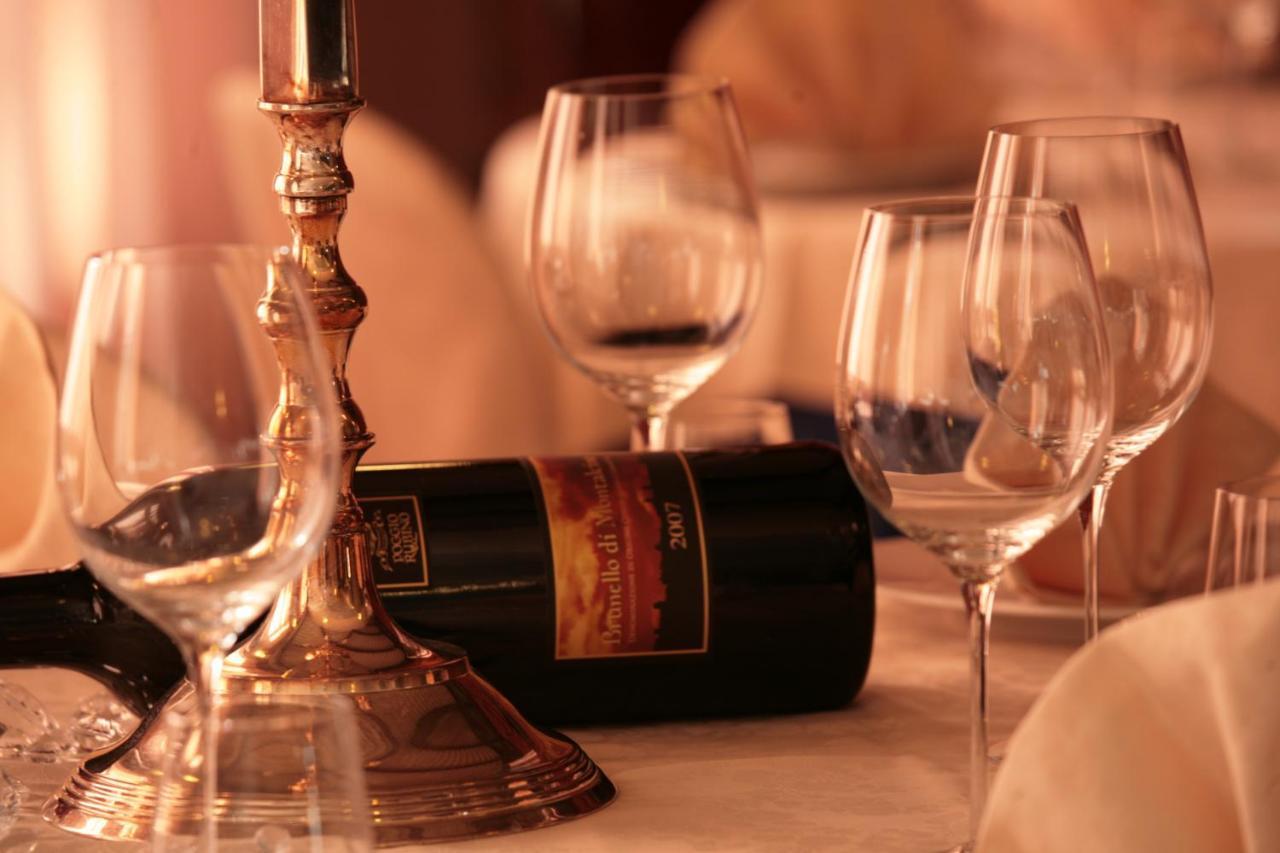 Hotel Ristorante Al Brunello Di مونتالشينو المظهر الخارجي الصورة